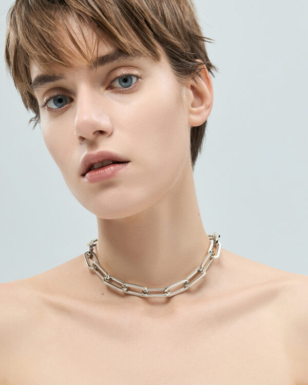Choker w kolorze srebrnym - obrazek 3